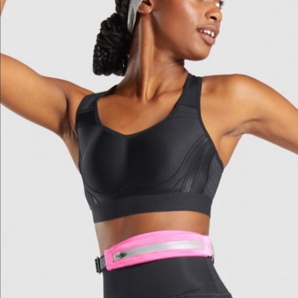 Women’s Black GymShark Sports Bra Size M. - Picture 11 of 11